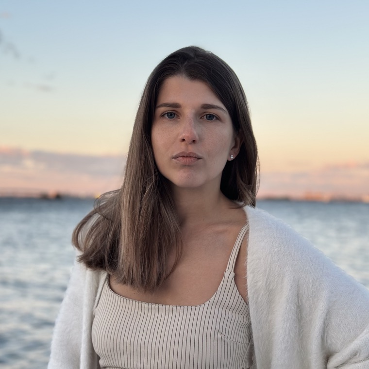 Лена — автор практикума
